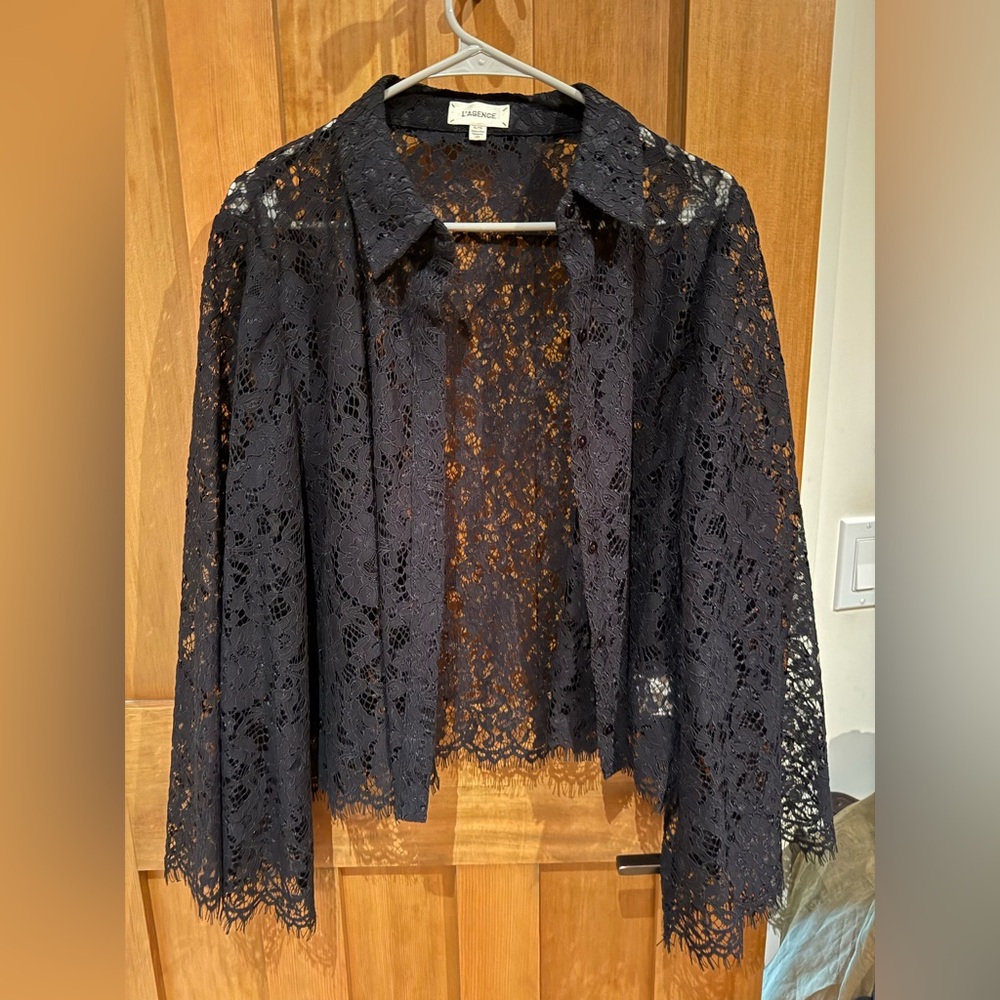 L'AGENCE Black Lace Label Detail. XL